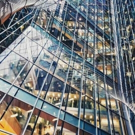 iStockEasyturn-Canary-Wharf-banner2.jpg